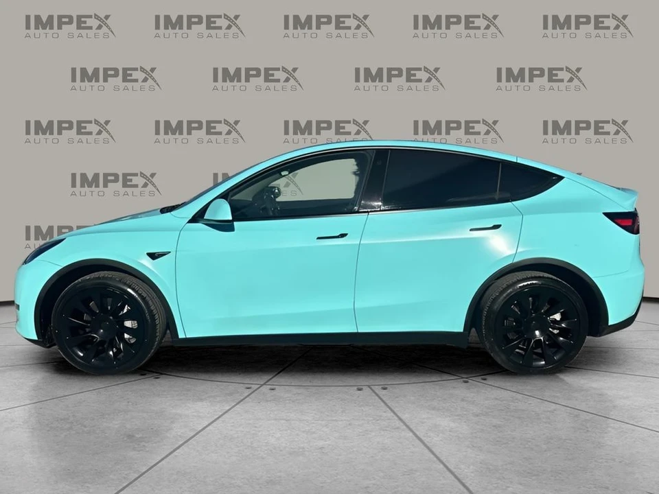 2023 Tesla Model Y - Image 2 of 12