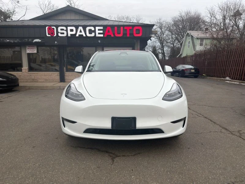 2023 Tesla Model Y - Image 2 of 12