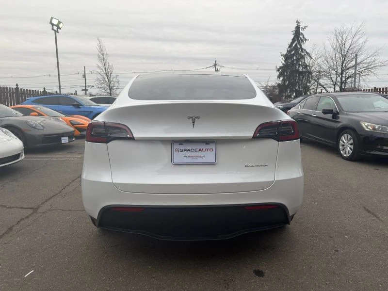 2023 Tesla Model Y - Image 5 of 12