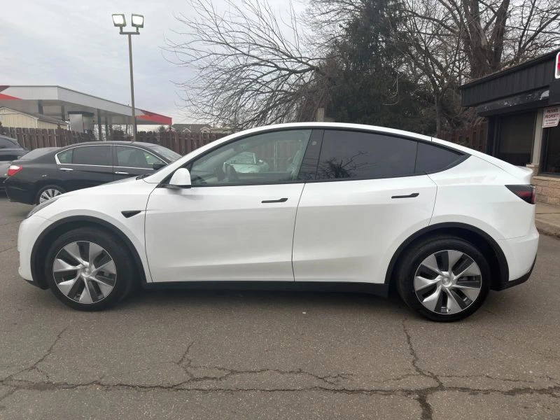 2023 Tesla Model Y - Image 3 of 12