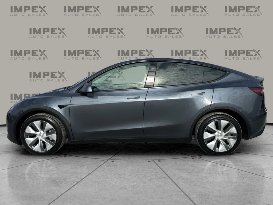 2023 Tesla Model Y - Image 2 of 12