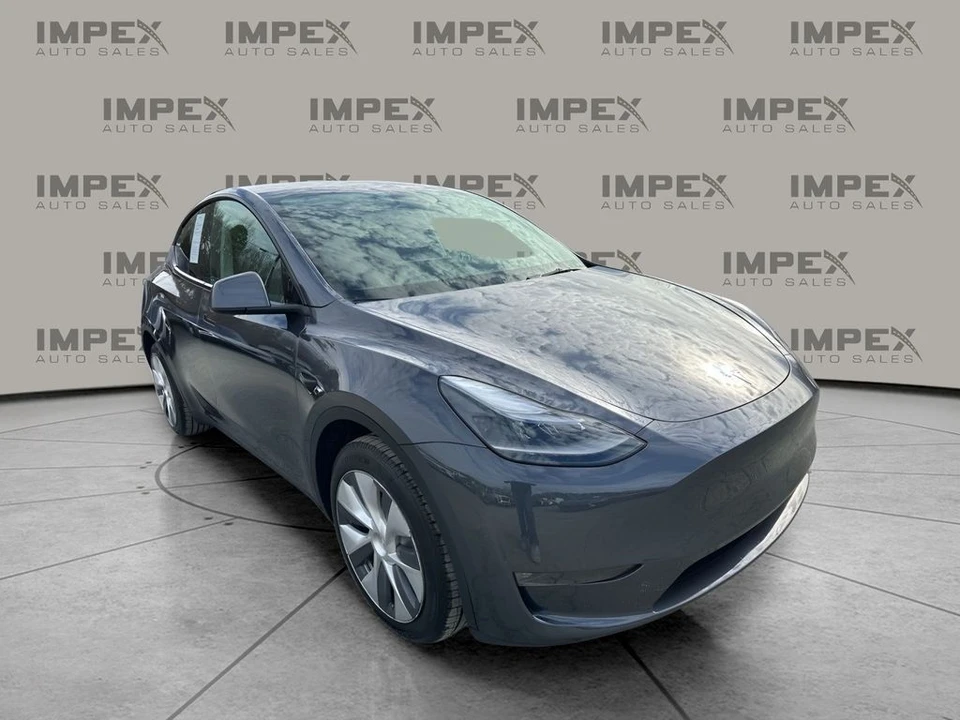 2023 Tesla Model Y - Image 7 of 12
