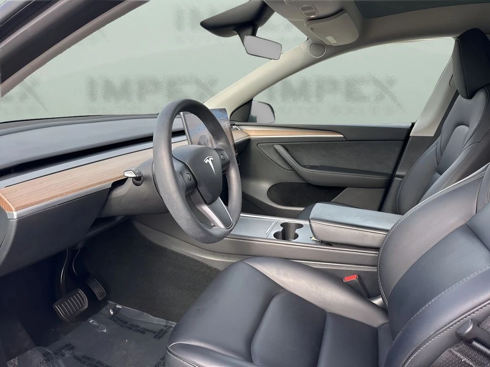 2023 Tesla Model Y - Image 9 of 12