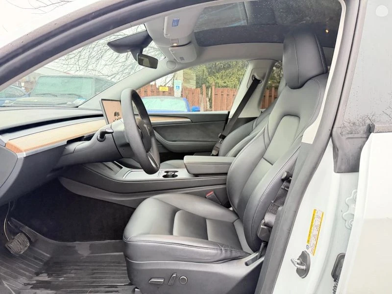 2023 Tesla Model Y - Image 10 of 12