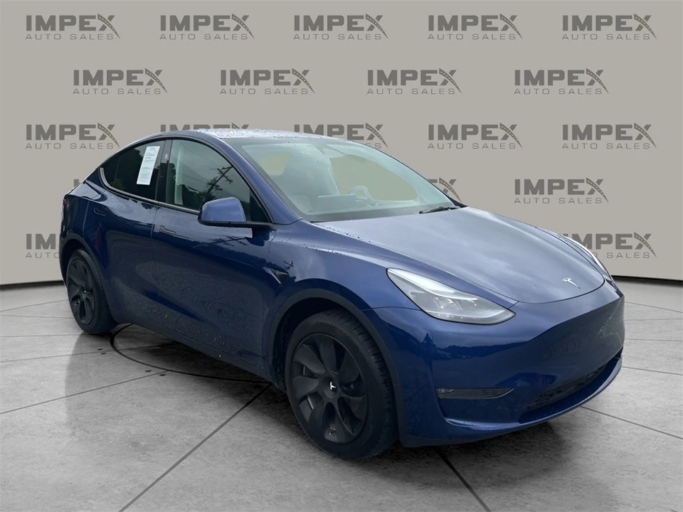 2023 Tesla Model Y - Image 7 of 12