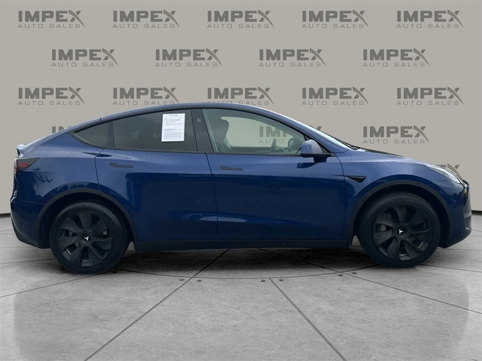 2023 Tesla Model Y - Image 6 of 12
