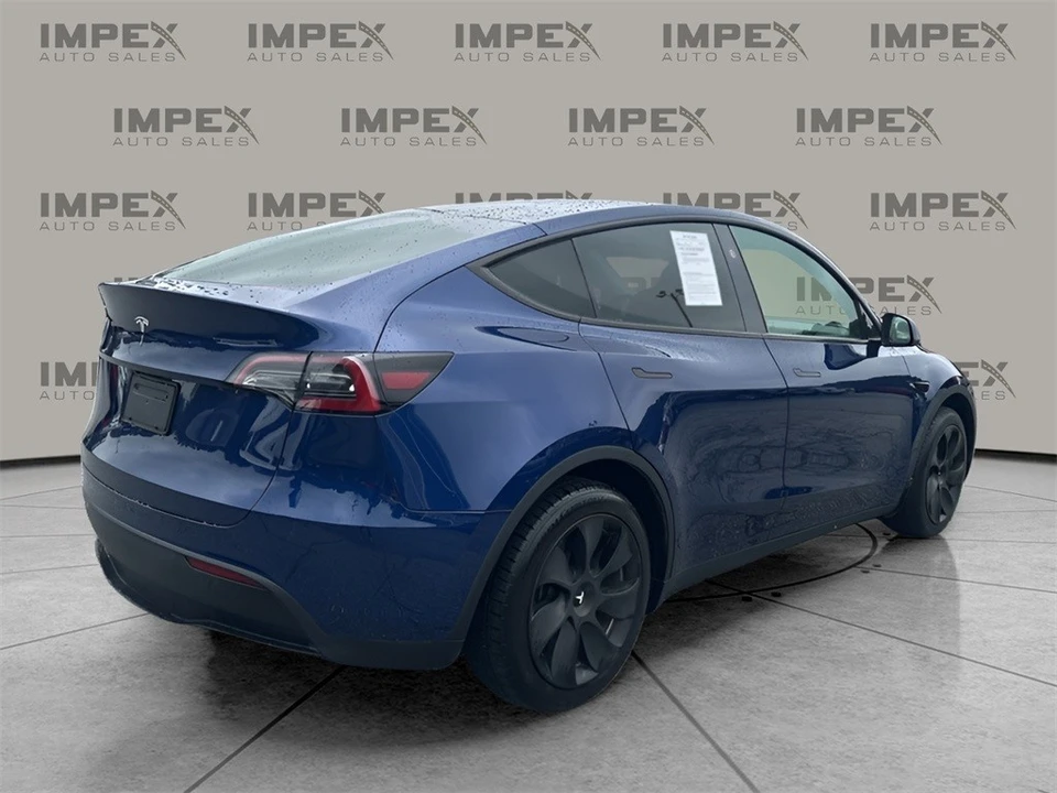 2023 Tesla Model Y - Image 5 of 12
