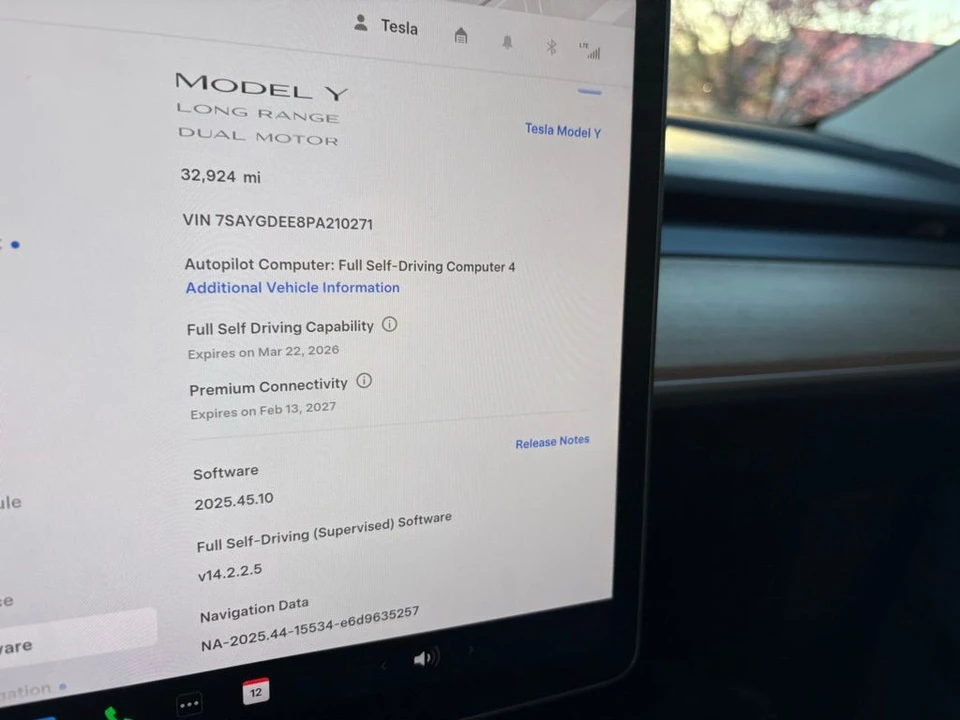 2023 Tesla Model Y - Image 16 of 17