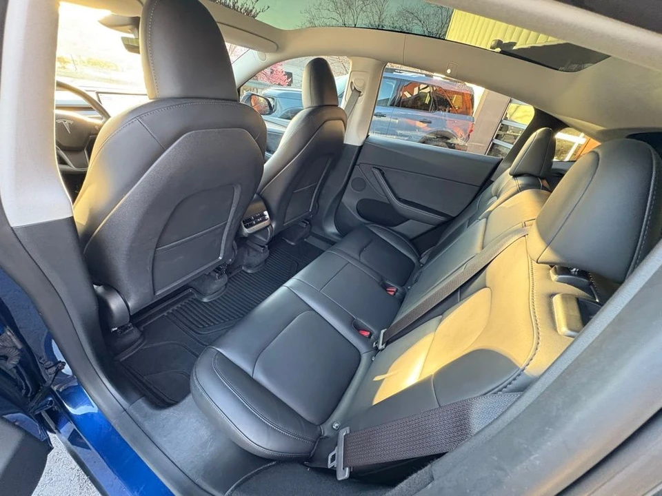 2023 Tesla Model Y - Image 13 of 17
