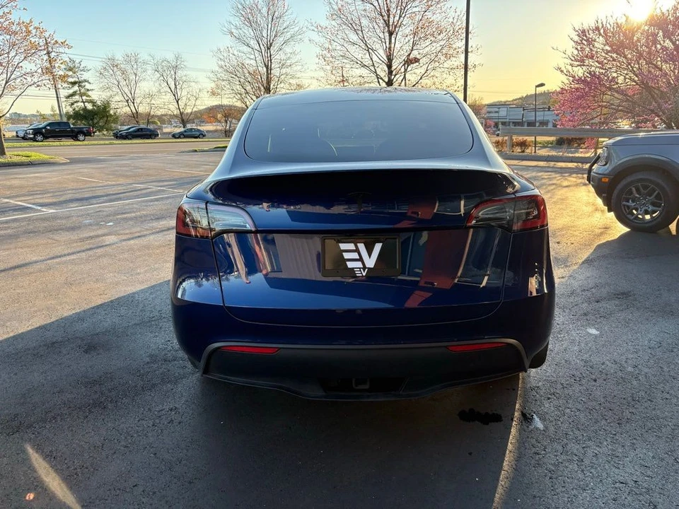 2023 Tesla Model Y - Image 6 of 17