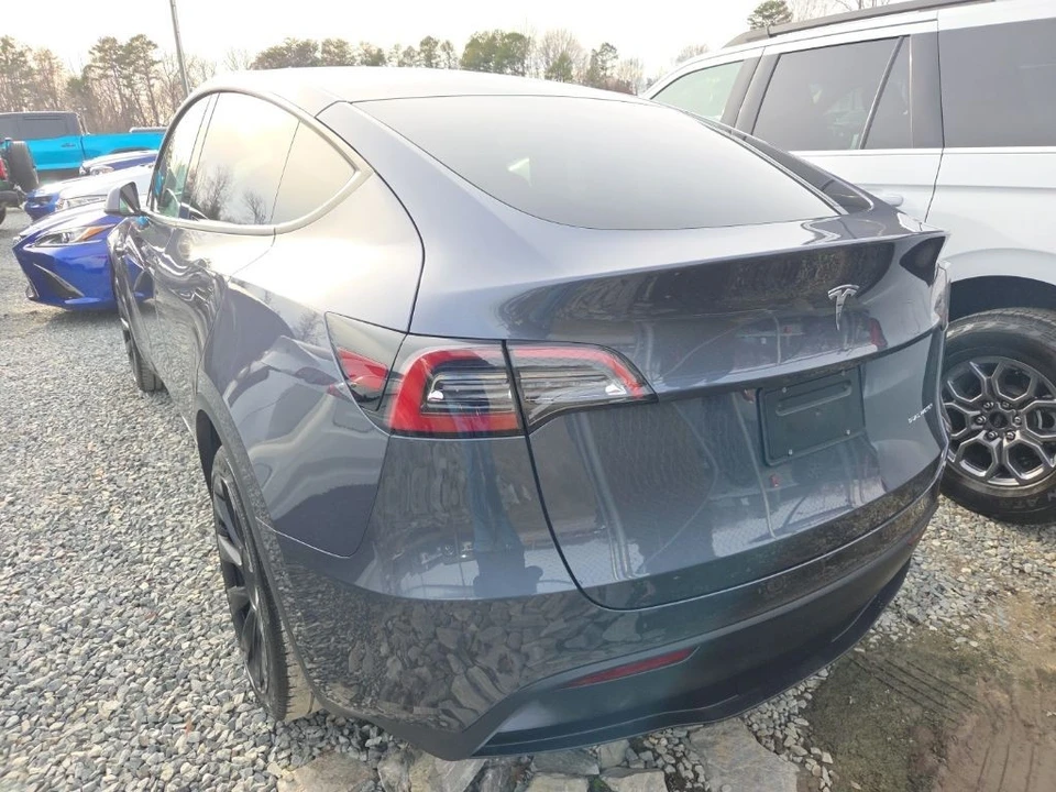 2023 Tesla Model Y - Image 6 of 6