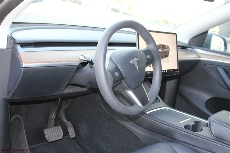 2023 Tesla Model Y - Image 12 of 21