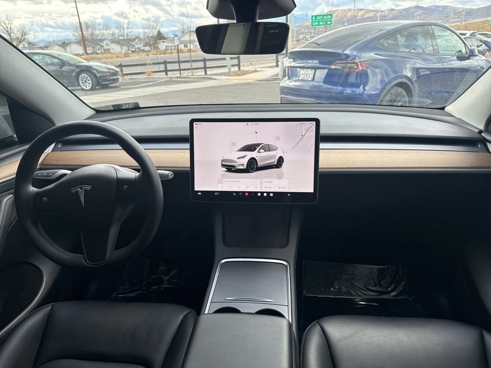 2023 Tesla Model Y - Image 21 of 21