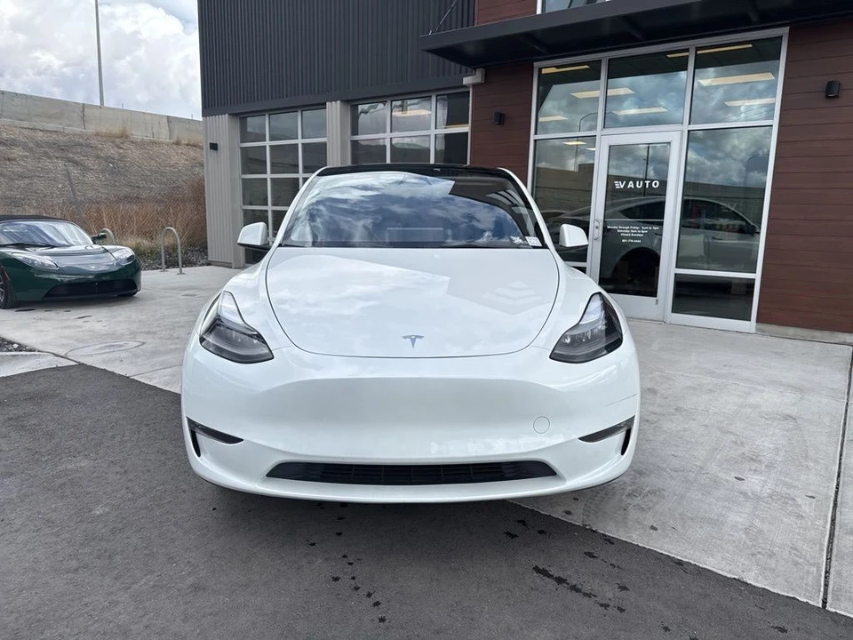 2023 Tesla Model Y - Image 3 of 21