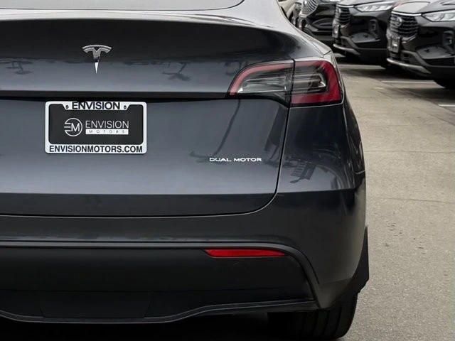 2023 Tesla Model Y - Image 9 of 12