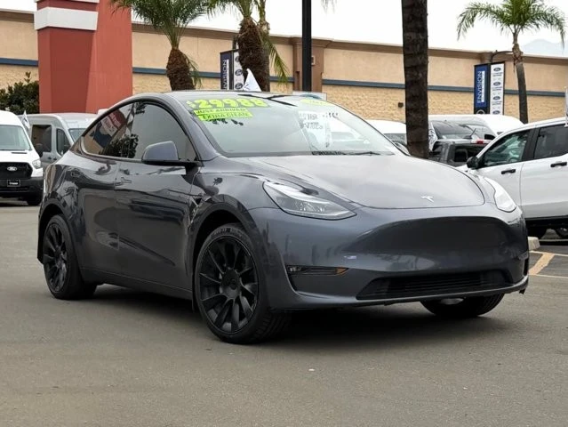 2023 Tesla Model Y - Image 2 of 12