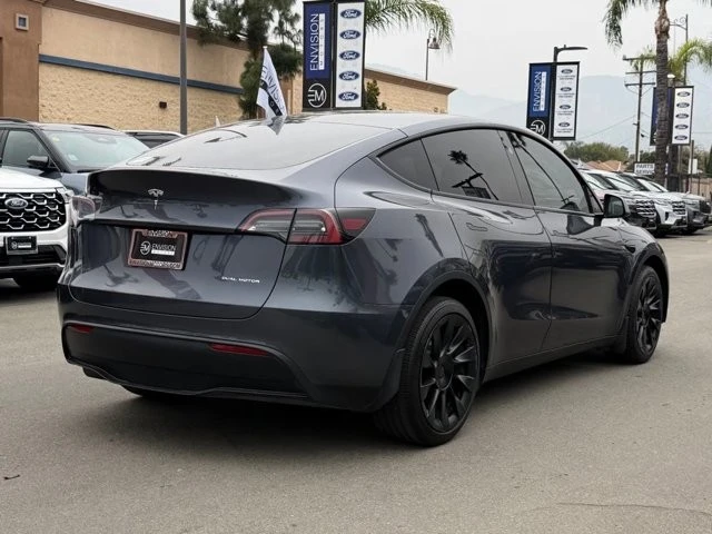 2023 Tesla Model Y - Image 10 of 12