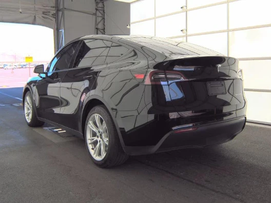 2023 Tesla Model Y - Image 4 of 6