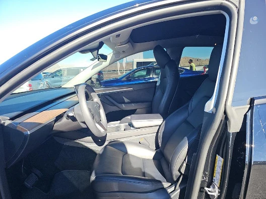 2023 Tesla Model Y - Image 5 of 6
