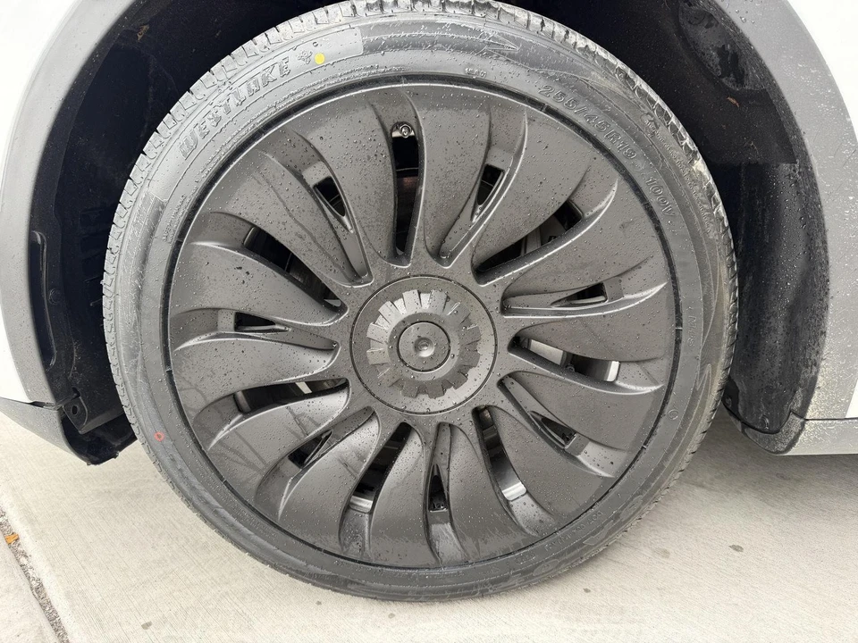 2023 Tesla Model Y - Image 10 of 21