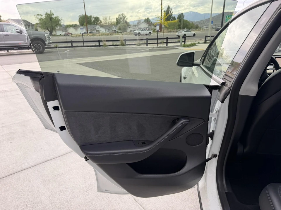 2023 Tesla Model Y - Image 14 of 26