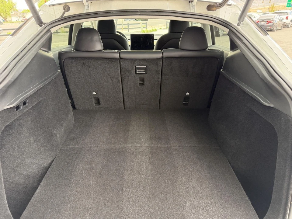 2023 Tesla Model Y - Image 17 of 26