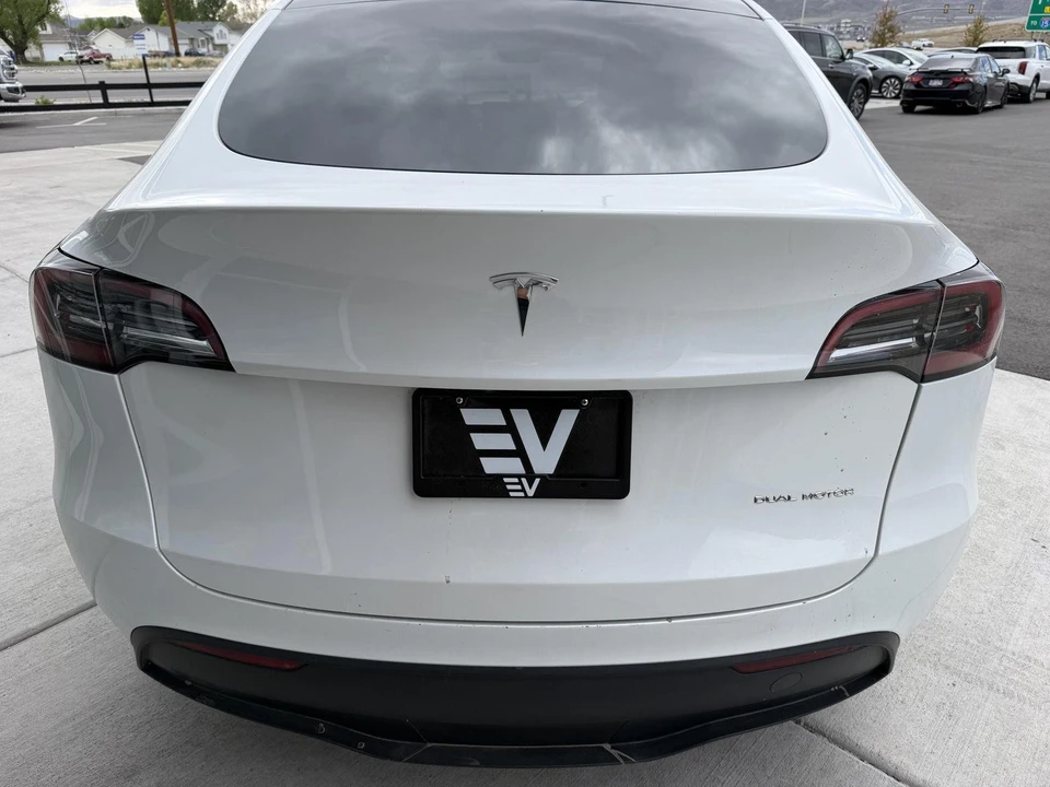2023 Tesla Model Y - Image 7 of 21