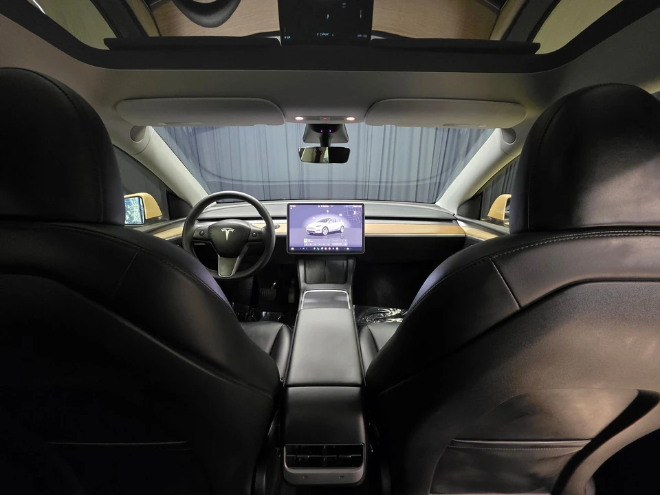 2023 Tesla Model Y - Image 2 of 31