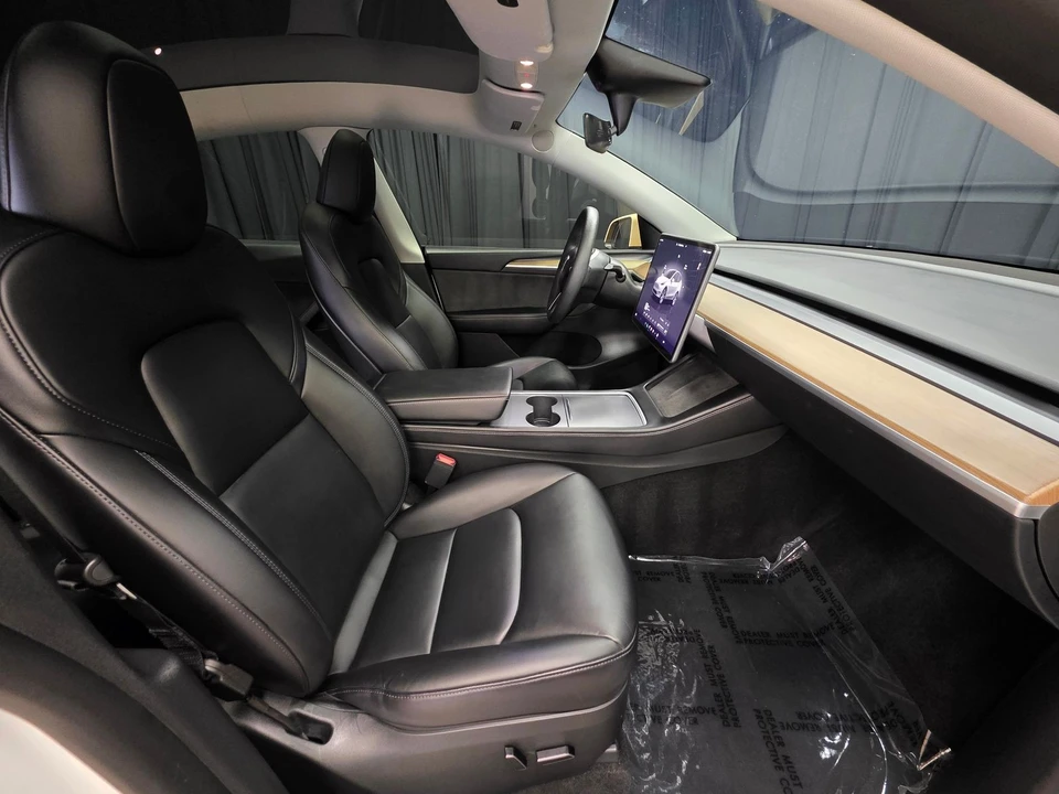 2023 Tesla Model Y - Image 30 of 31