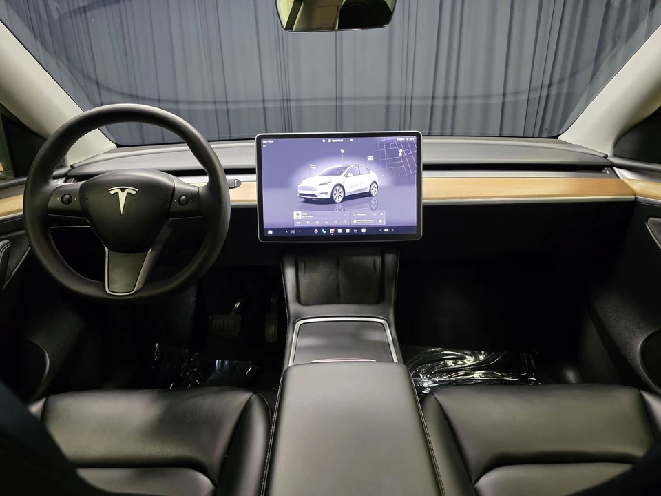 2023 Tesla Model Y - Image 21 of 31