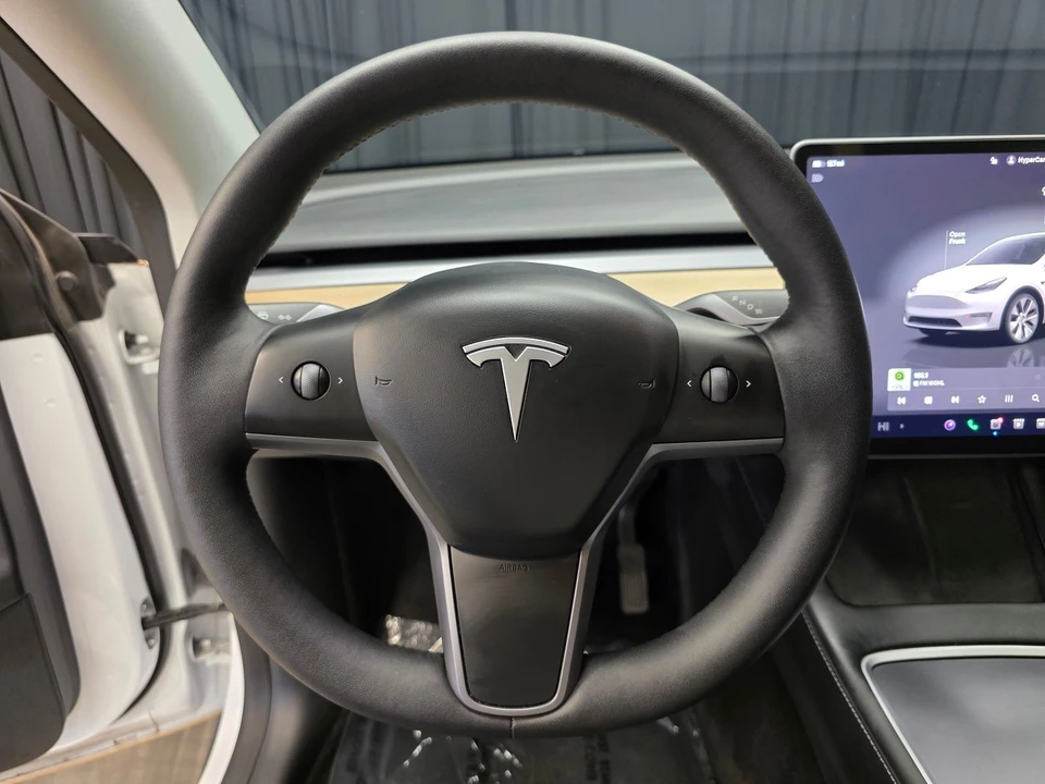 2023 Tesla Model Y - Image 23 of 31
