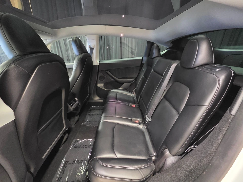 2023 Tesla Model Y - Image 27 of 31