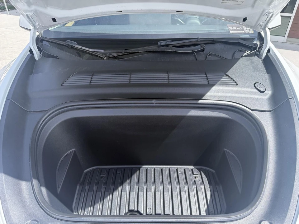 2023 Tesla Model Y - Image 27 of 27