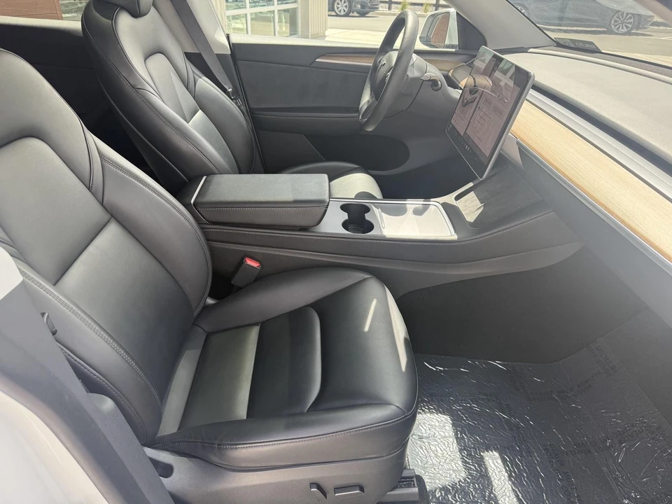 2023 Tesla Model Y - Image 24 of 27