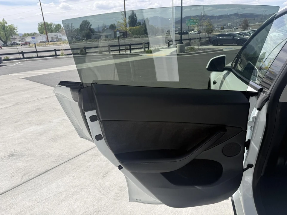 2023 Tesla Model Y - Image 14 of 27