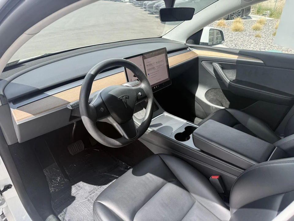 2023 Tesla Model Y - Image 12 of 27