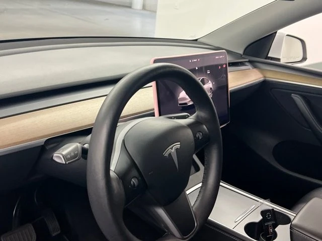 2023 Tesla Model Y - Image 8 of 11