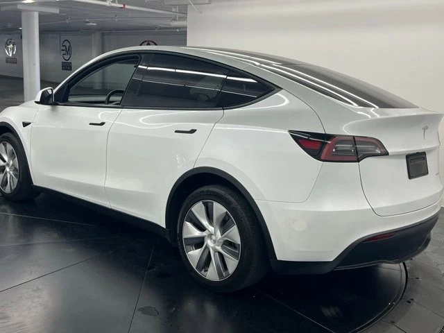 2023 Tesla Model Y - Image 4 of 11