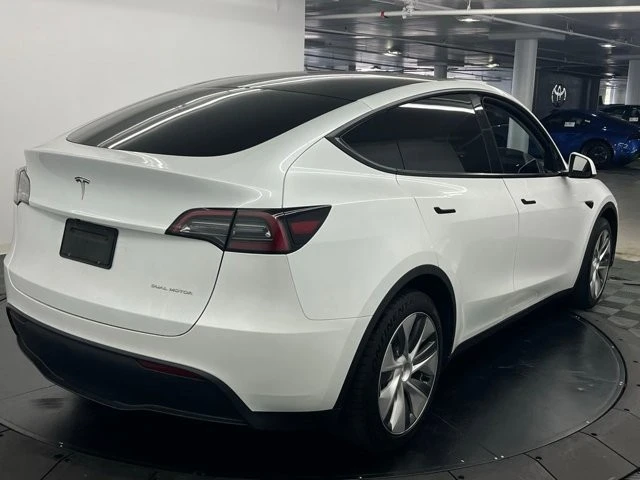 2023 Tesla Model Y - Image 3 of 11