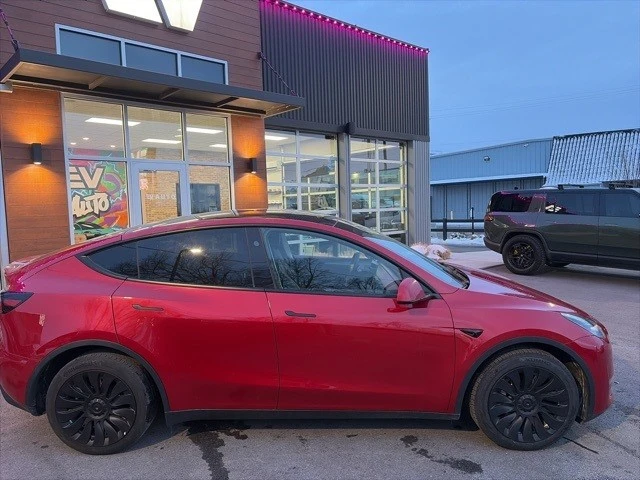 2023 Tesla Model Y - Image 9 of 21