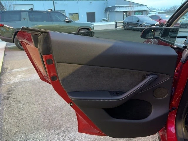 2023 Tesla Model Y - Image 14 of 21