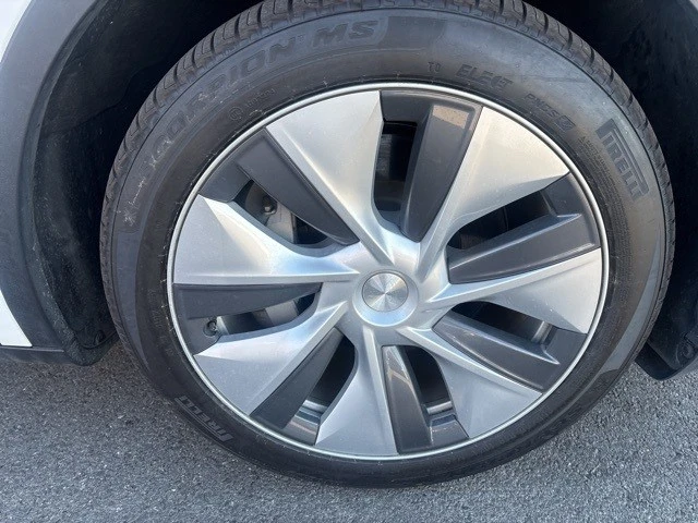 2023 Tesla Model Y - Image 10 of 21