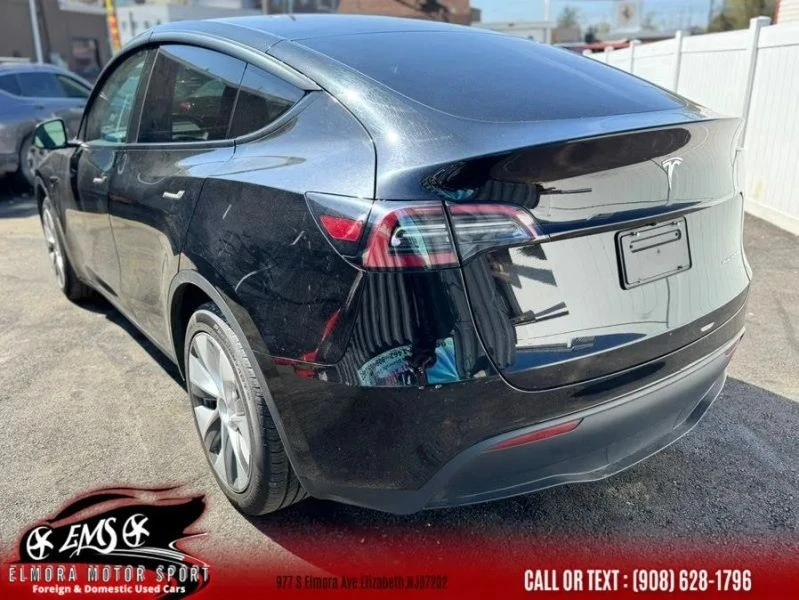 2023 Tesla Model Y - Image 8 of 12