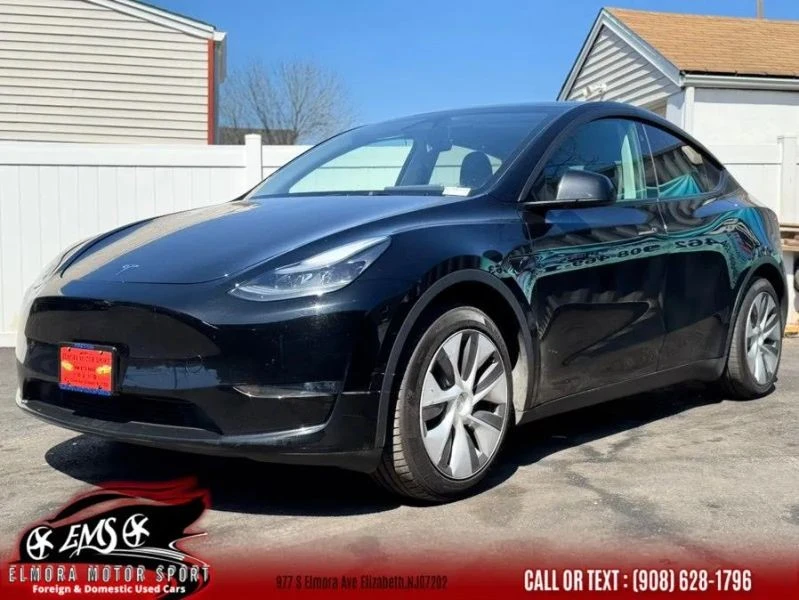 2023 Tesla Model Y - Image 2 of 12