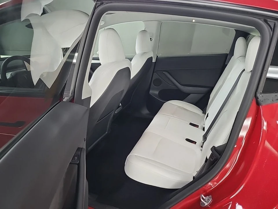 2023 Tesla Model Y - Image 6 of 7