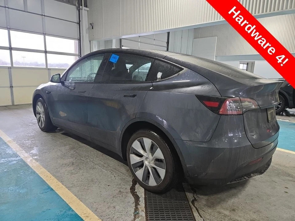 2023 Tesla Model Y - Image 3 of 7