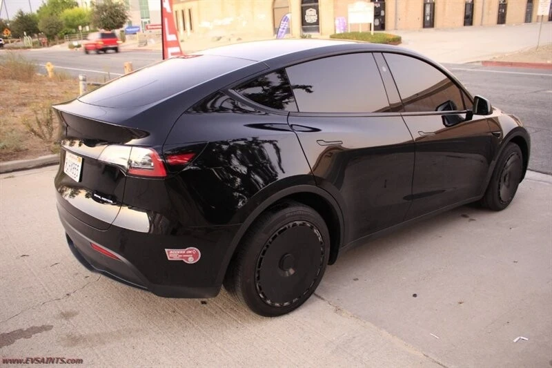 2023 Tesla Model Y - Image 5 of 21