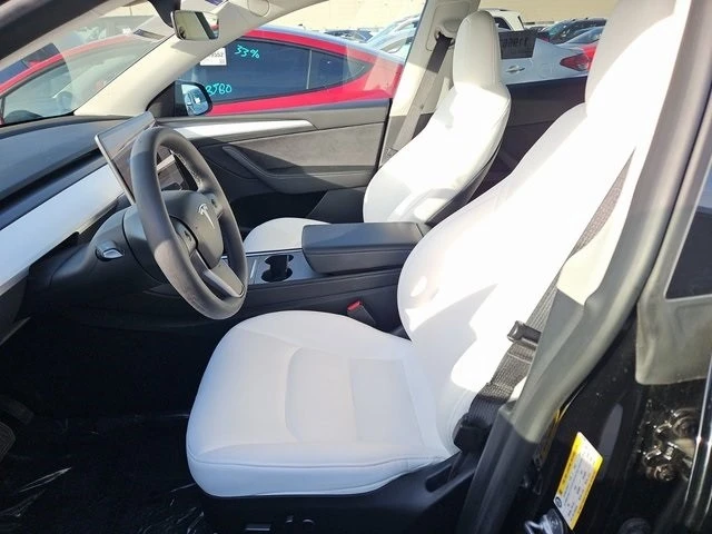 2023 Tesla Model Y - Image 4 of 6