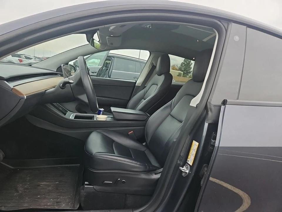 2023 Tesla Model Y - Image 5 of 6