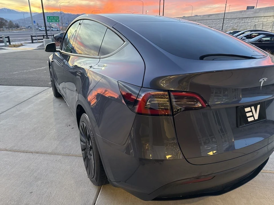 2023 Tesla Model Y - Image 5 of 21